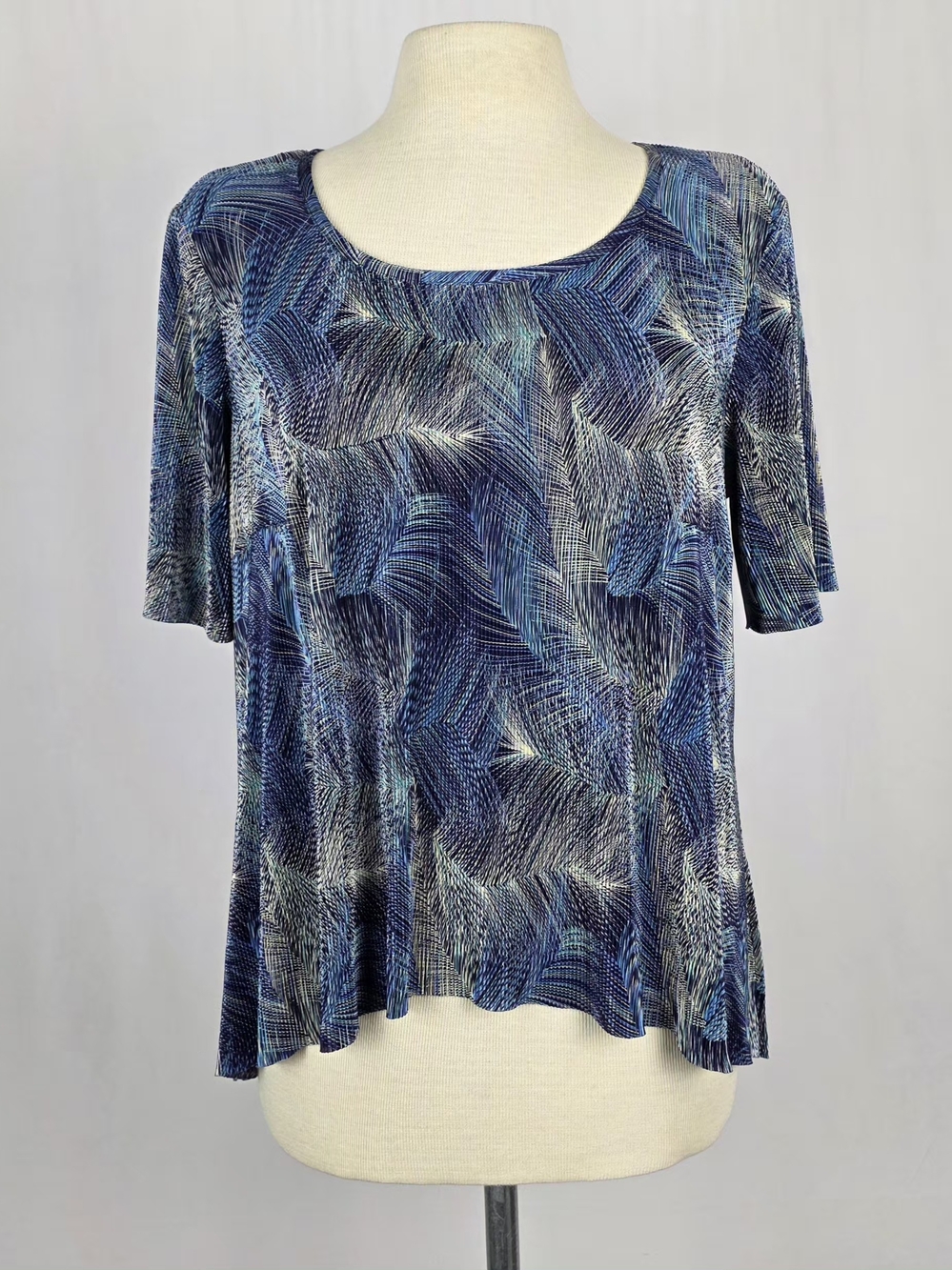 Women's Connected Blue Wave-Print Short Sleeve Top Size 14W